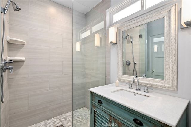 2049 E Ocean Boulevard, Newport Beach, CA 92661