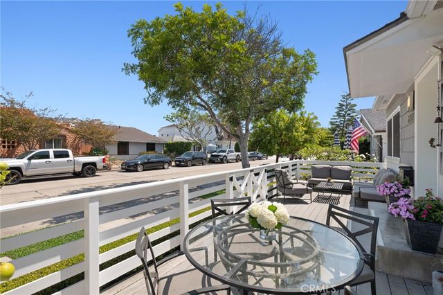2049 E Ocean Boulevard, Newport Beach, CA 92661