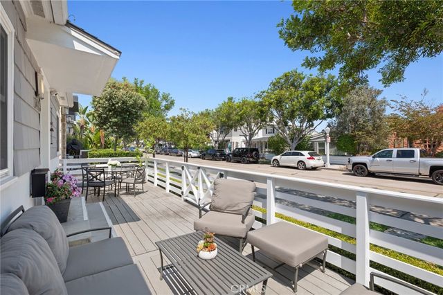 2049 E Ocean Boulevard, Newport Beach, CA 92661