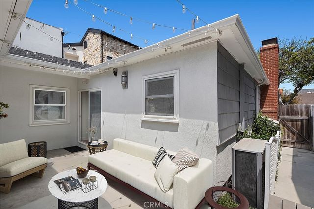 2049 E Ocean Boulevard, Newport Beach, CA 92661