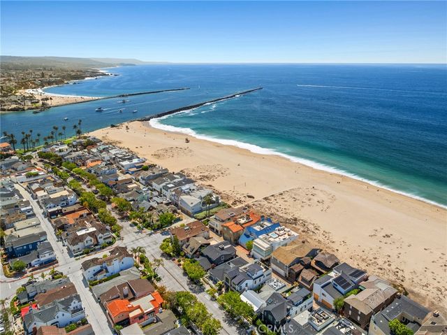 2049 E Ocean Boulevard, Newport Beach, CA 92661