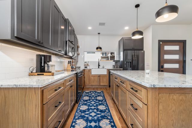 88 Circle Drive, Monkey Island, OK 74331