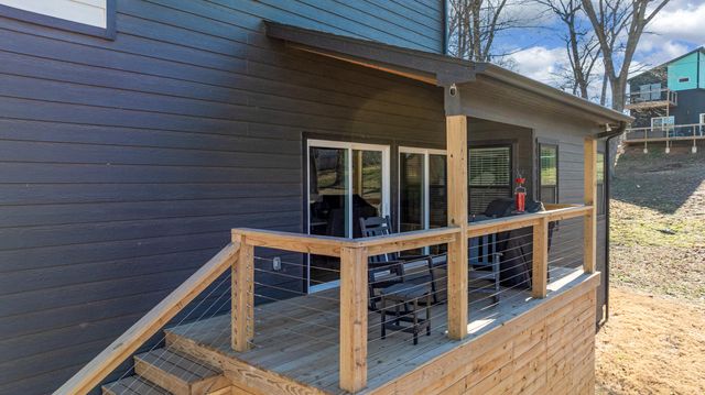 88 Circle Drive, Monkey Island, OK 74331