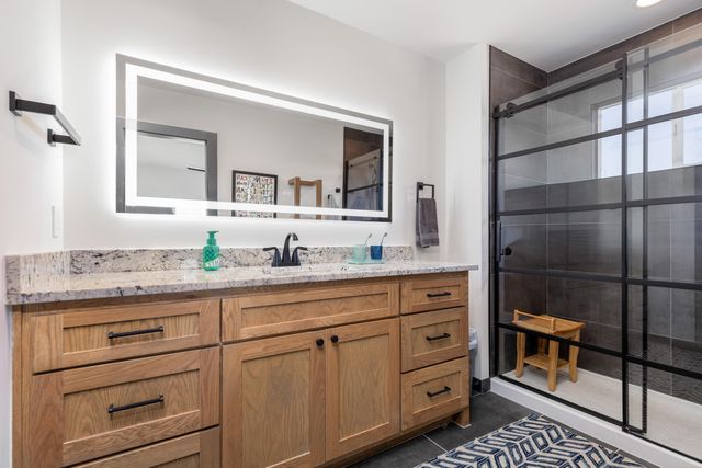 88 Circle Drive, Monkey Island, OK 74331