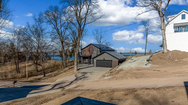 88 Circle Drive, Monkey Island, OK 74331