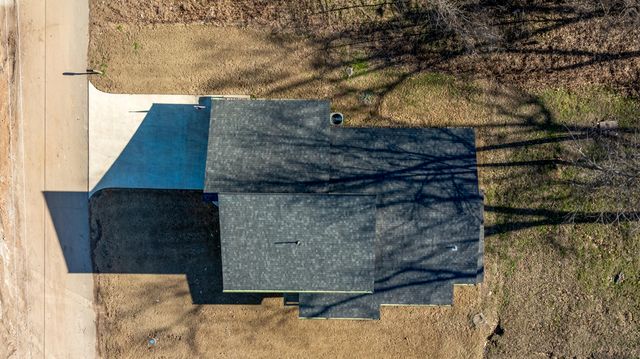 88 Circle Drive, Monkey Island, OK 74331