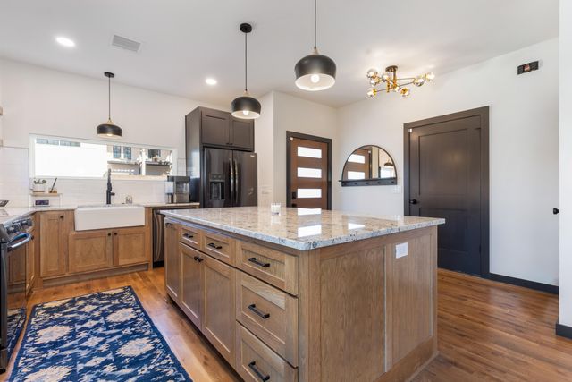 88 Circle Drive, Monkey Island, OK 74331