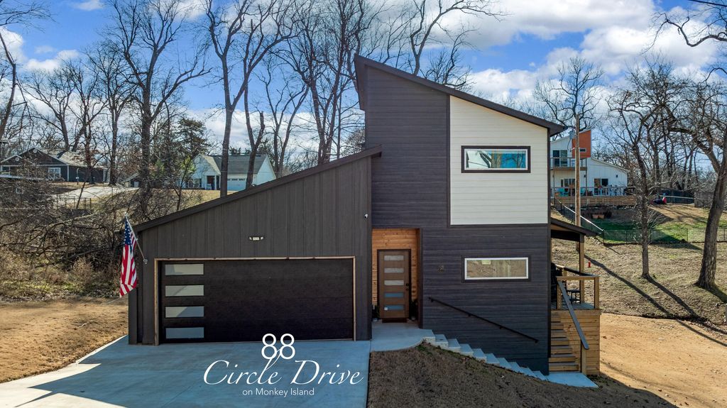 88 Circle Drive, Monkey Island, OK 74331