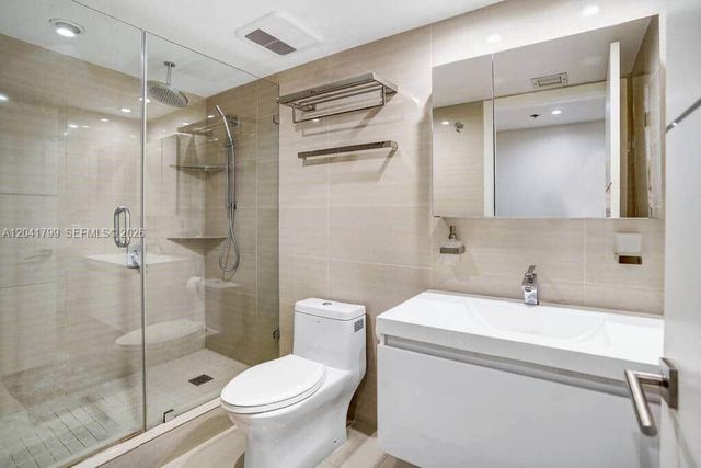 1717 N Bayshore Drive A2056, Miami, FL 33132