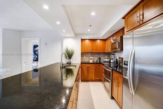 1717 N Bayshore Drive A2056, Miami, FL 33132