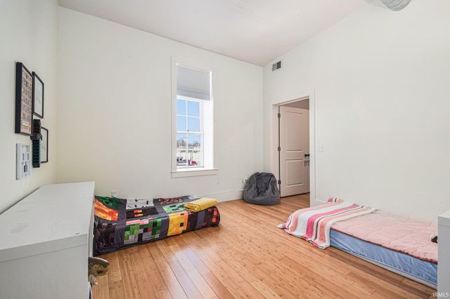 100 W Market St Ste 2C, Warsaw, IN 46580