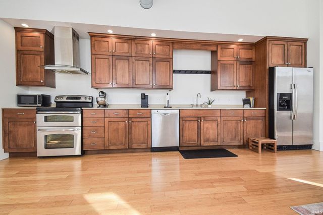 100 W Market St Ste 2C, Warsaw, IN 46580