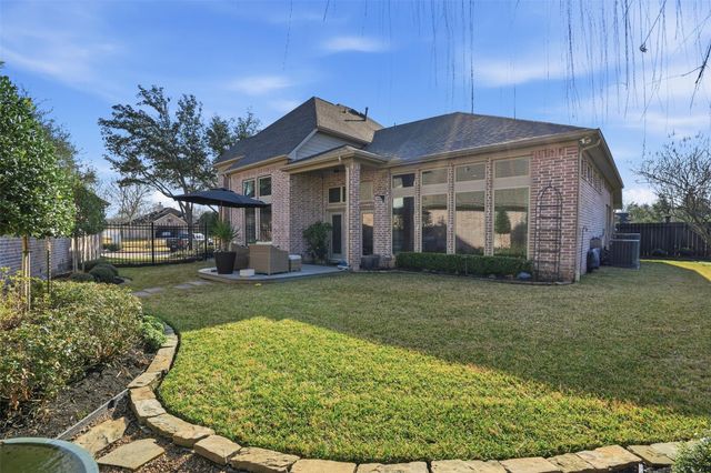 8706 Rippling Water Drive, Sugar Land, TX 77479