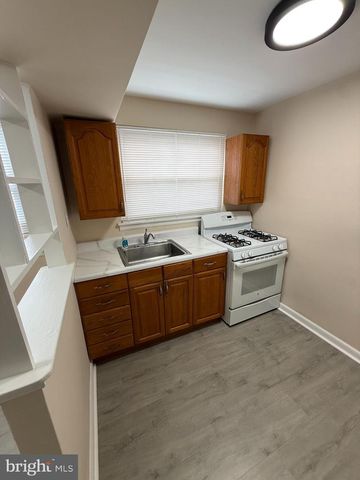 7110 AKRON ST, Philadelphia, PA 19149