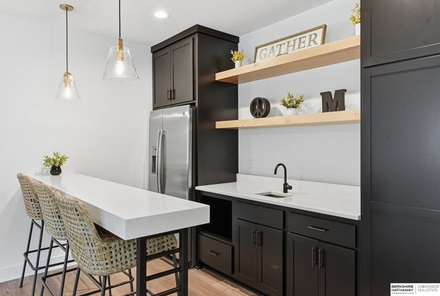 21529 B Street, Elkhorn, NE 68022