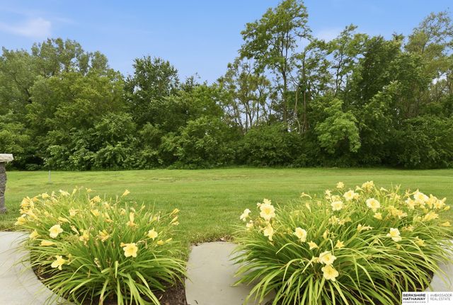 21529 B Street, Elkhorn, NE 68022