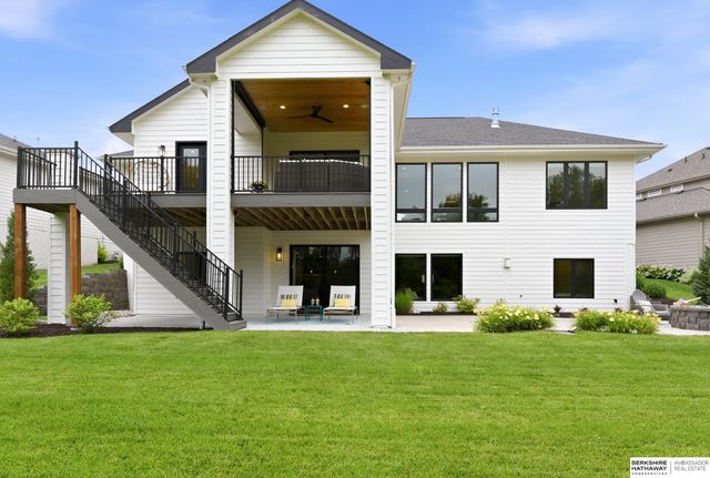 21529 B Street, Elkhorn, NE 68022