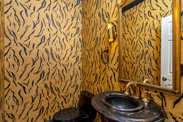 45 Halley Lane, Miller Place, NY 11764