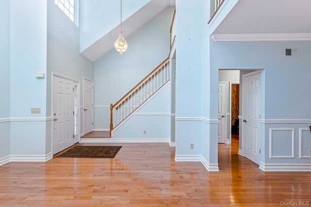 45 Halley Lane, Miller Place, NY 11764