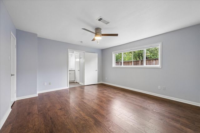 427 Biscayne Boulevard, El Lago, TX 77586