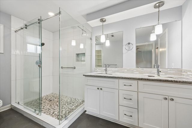 427 Biscayne Boulevard, El Lago, TX 77586