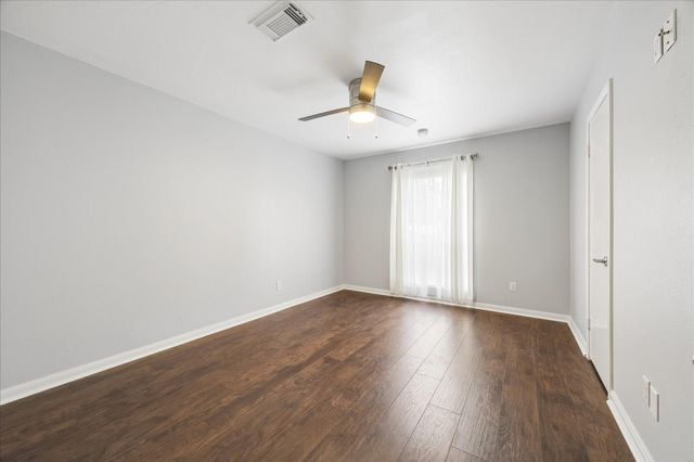 427 Biscayne Boulevard, El Lago, TX 77586