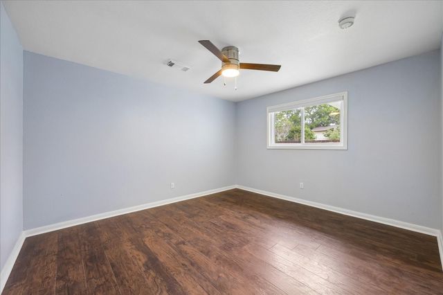 427 Biscayne Boulevard, El Lago, TX 77586