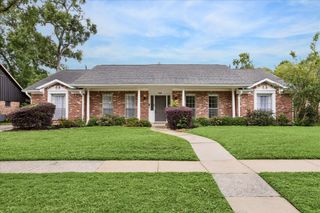 427 Biscayne Boulevard, El Lago, TX 77586