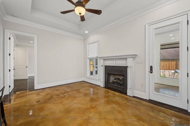 18541 Lake Stream Dr, Central, LA 70739
