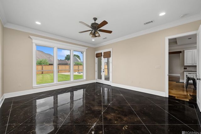18541 Lake Stream Dr, Central, LA 70739