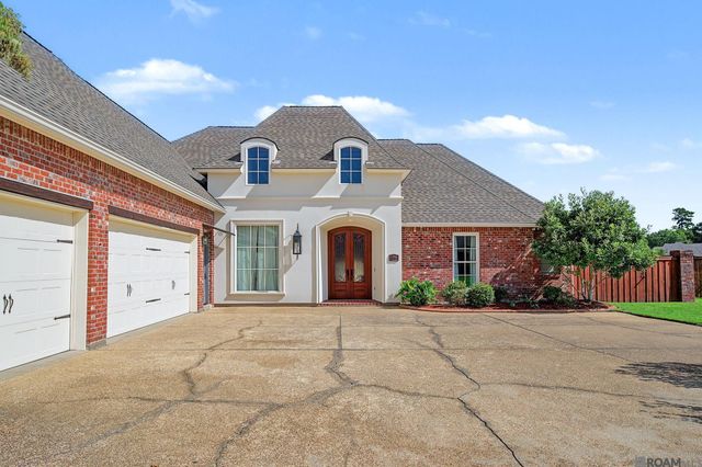 18541 Lake Stream Dr, Central, LA 70739