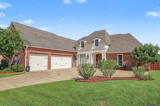 18541 Lake Stream Dr, Central, LA 70739