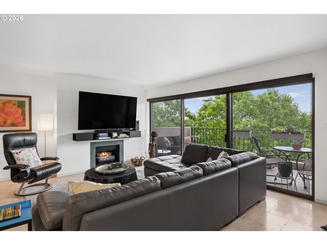 2221 Sw 1ST Ave 623, Portland, OR 97201