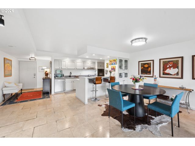 2221 Sw 1ST Ave 623, Portland, OR 97201