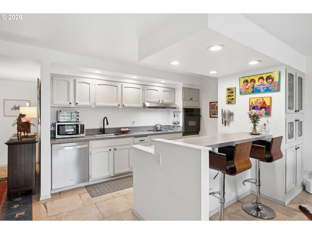 2221 Sw 1ST Ave 623, Portland, OR 97201