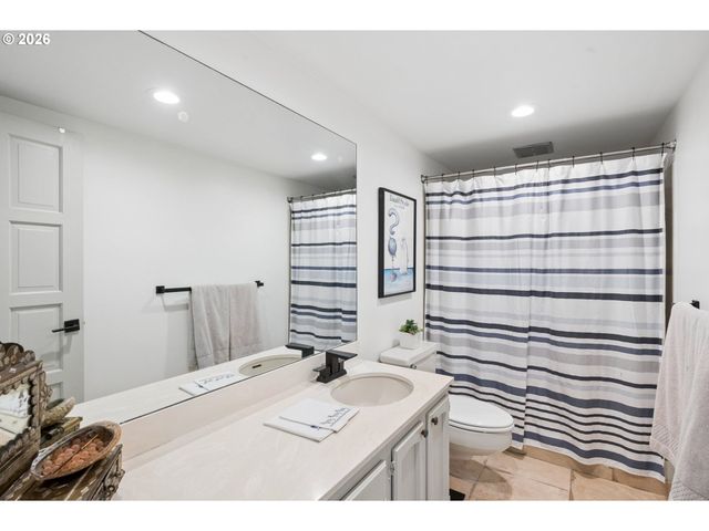 2221 Sw 1ST Ave 623, Portland, OR 97201