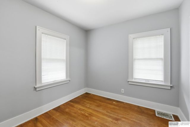 2032 N 65th Avenue, Omaha, NE 68104