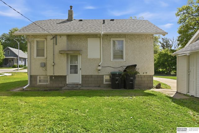 2032 N 65th Avenue, Omaha, NE 68104