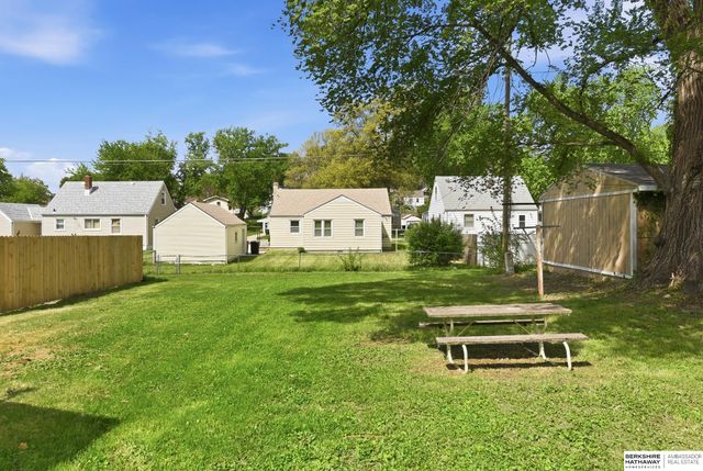 2032 N 65th Avenue, Omaha, NE 68104