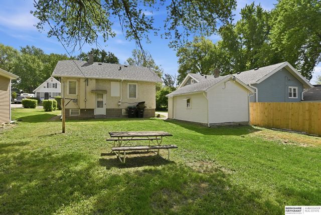 2032 N 65th Avenue, Omaha, NE 68104