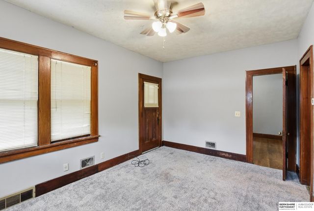 2032 N 65th Avenue, Omaha, NE 68104