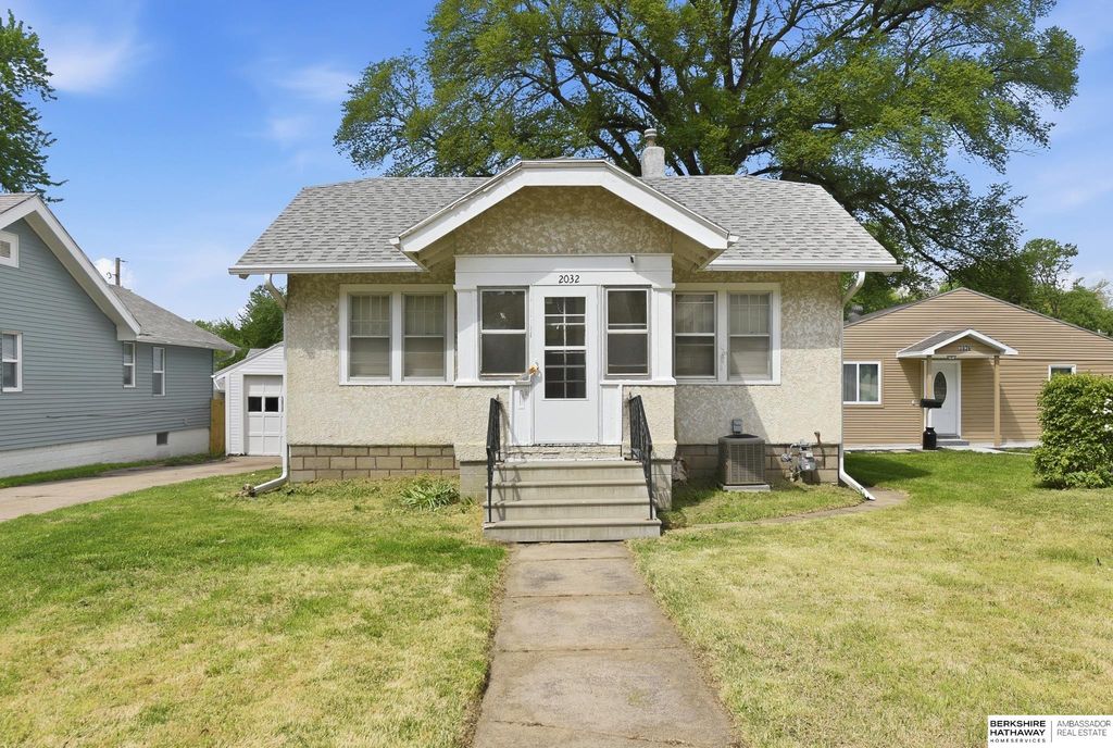 2032 N 65th Avenue, Omaha, NE 68104
