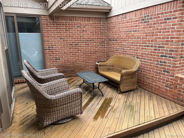 7283 Huntcliff 57, West Bloomfield Charter Township, MI 48322