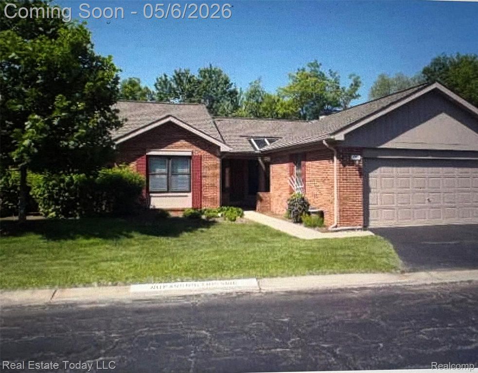 7283 Huntcliff 57, West Bloomfield Charter Township, MI 48322