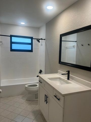 1728 NE 2nd Avenue 2, Fort Lauderdale, FL 33305