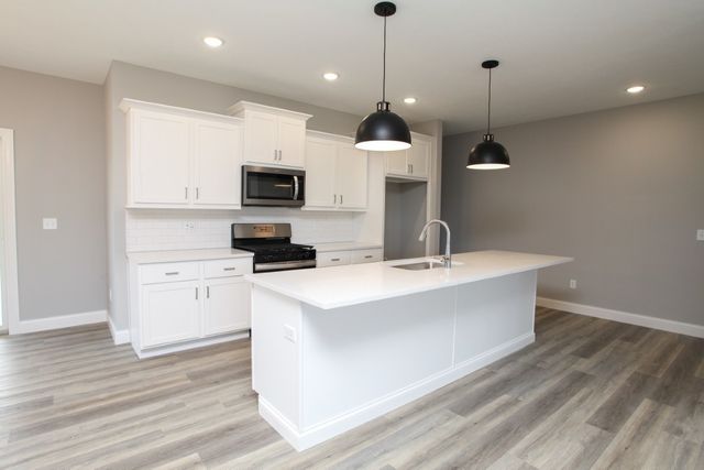 2614 Piney, Bloomington, IL 61705