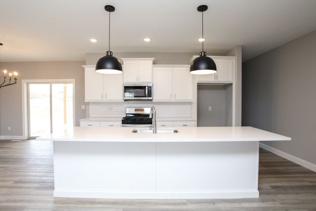 2614 Piney, Bloomington, IL 61705