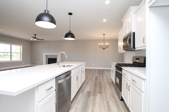 2614 Piney, Bloomington, IL 61705