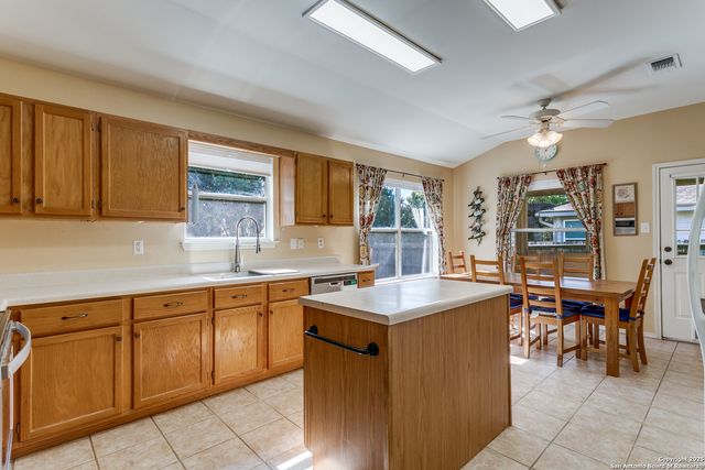 14318 Markham Ln, San Antonio, TX 78247