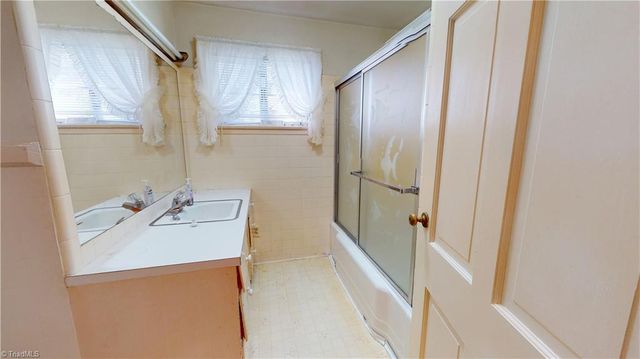 602 Main S Street, Dobson, NC 27017